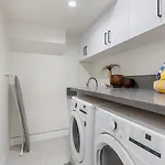 Curson Modern