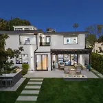Curson Modern